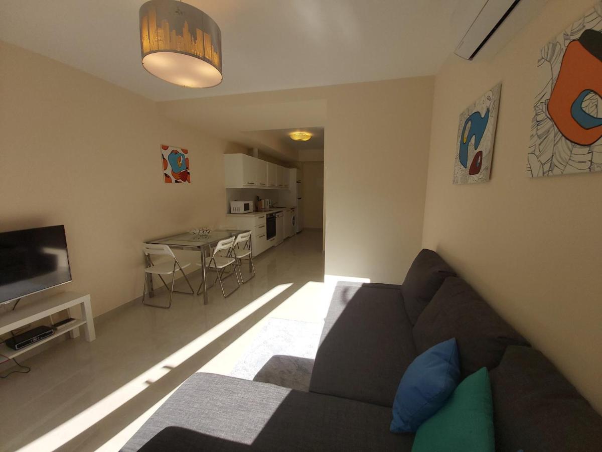 Galatex Beach Apartment Limassol Luaran gambar