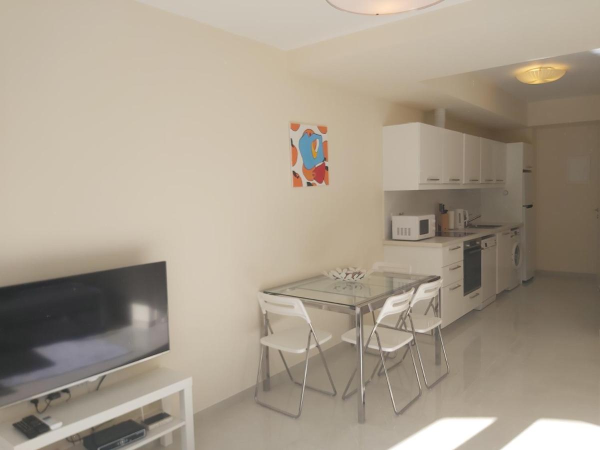 Galatex Beach Apartment Limassol Luaran gambar