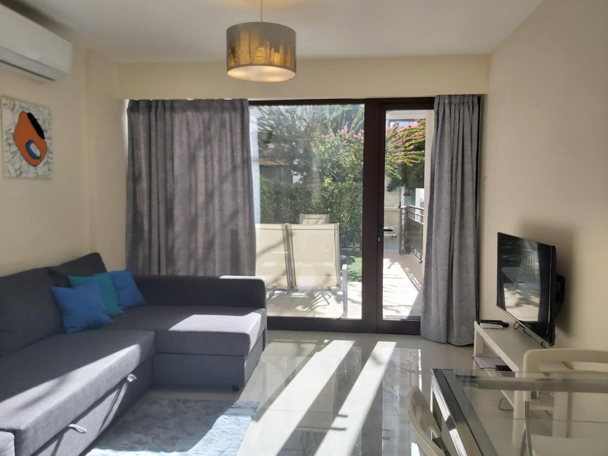 Galatex Beach Apartment Limassol Luaran gambar