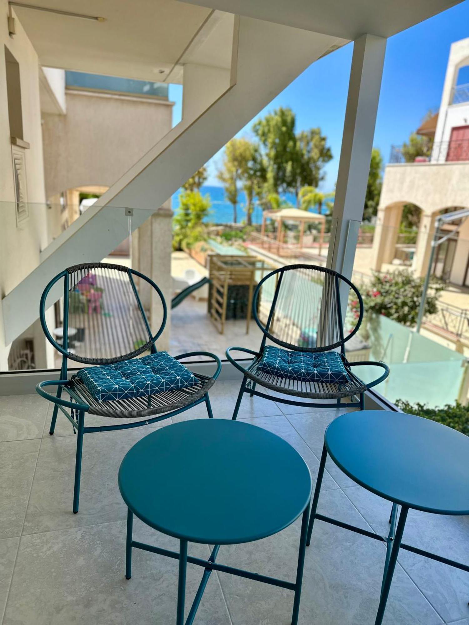 Galatex Beach Apartment Limassol Luaran gambar