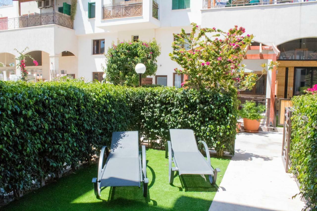 Galatex Beach Apartment Limassol Luaran gambar