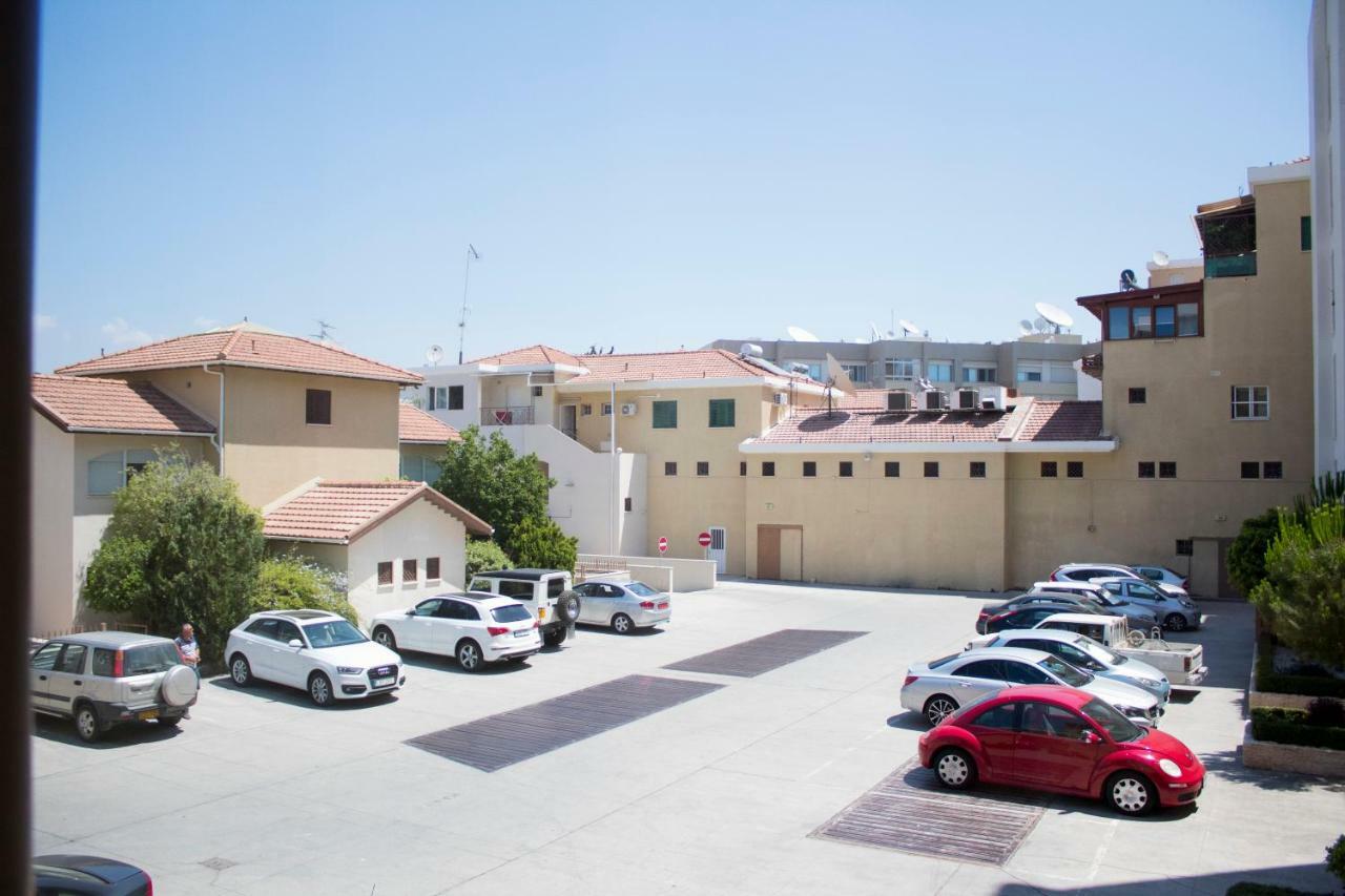 Galatex Beach Apartment Limassol Luaran gambar