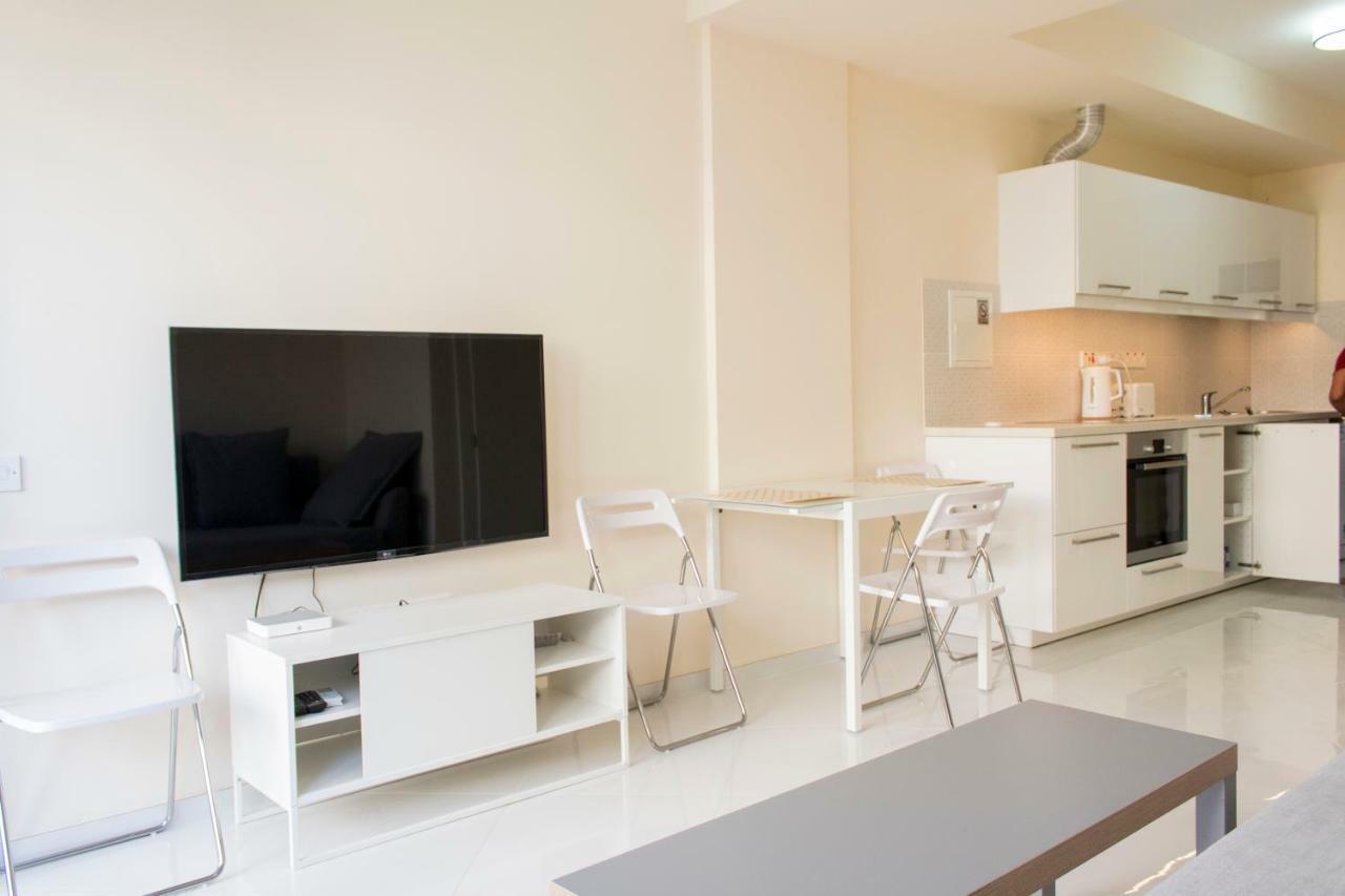 Galatex Beach Apartment Limassol Luaran gambar