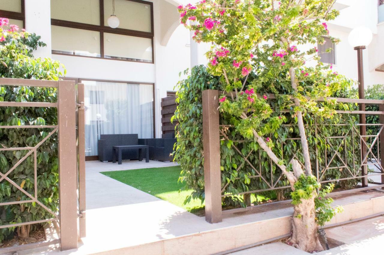 Galatex Beach Apartment Limassol Luaran gambar