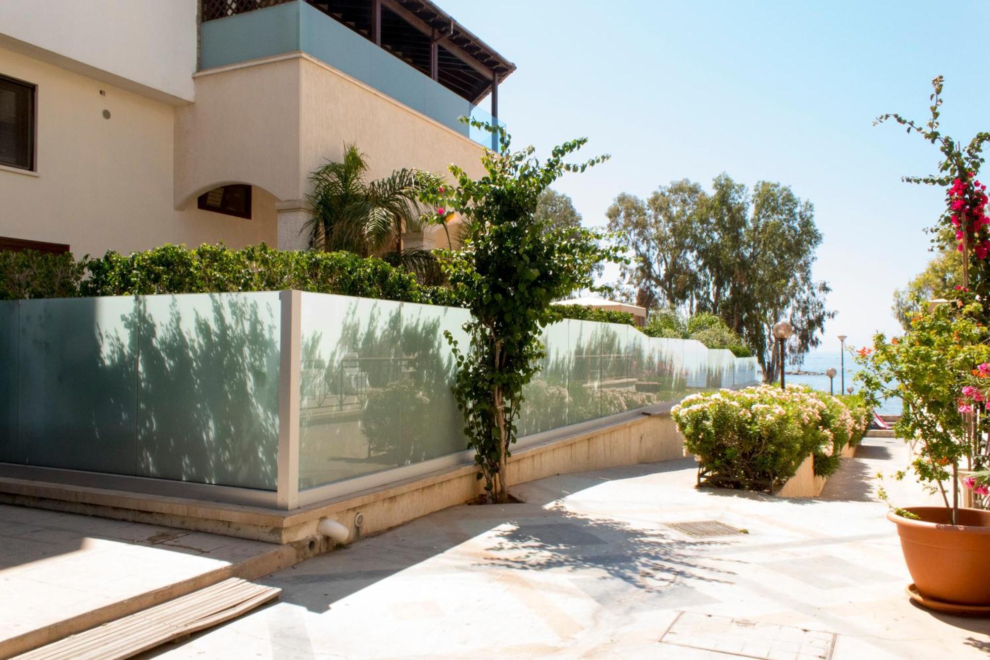 Galatex Beach Apartment Limassol Luaran gambar