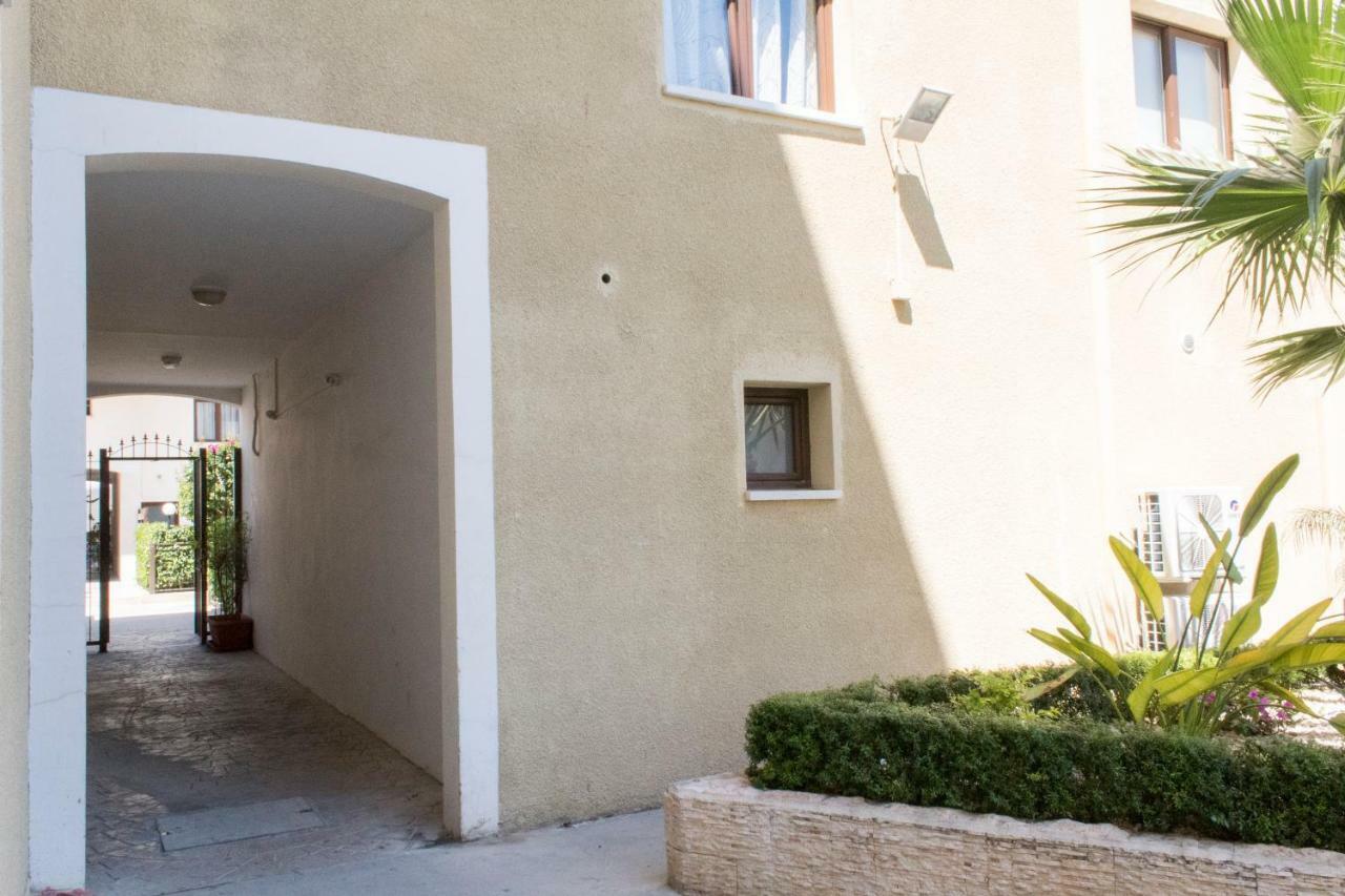 Galatex Beach Apartment Limassol Luaran gambar