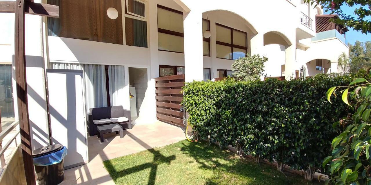 Galatex Beach Apartment Limassol Luaran gambar