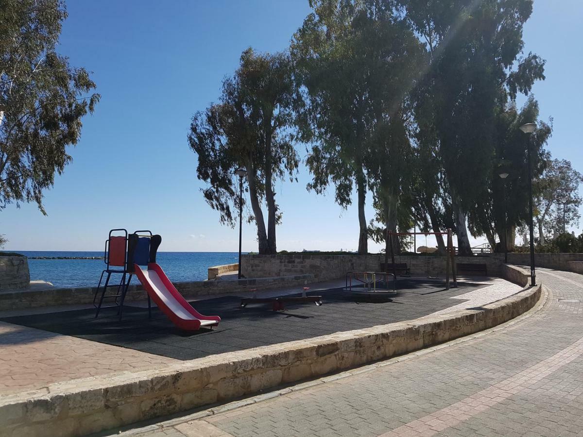 Galatex Beach Apartment Limassol Luaran gambar