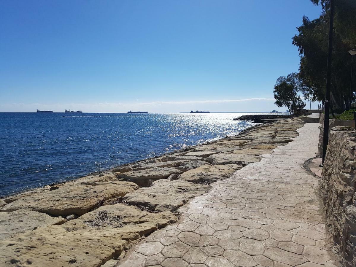 Galatex Beach Apartment Limassol Luaran gambar