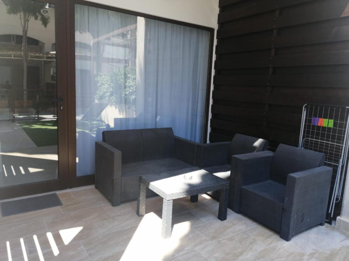 Galatex Beach Apartment Limassol Luaran gambar